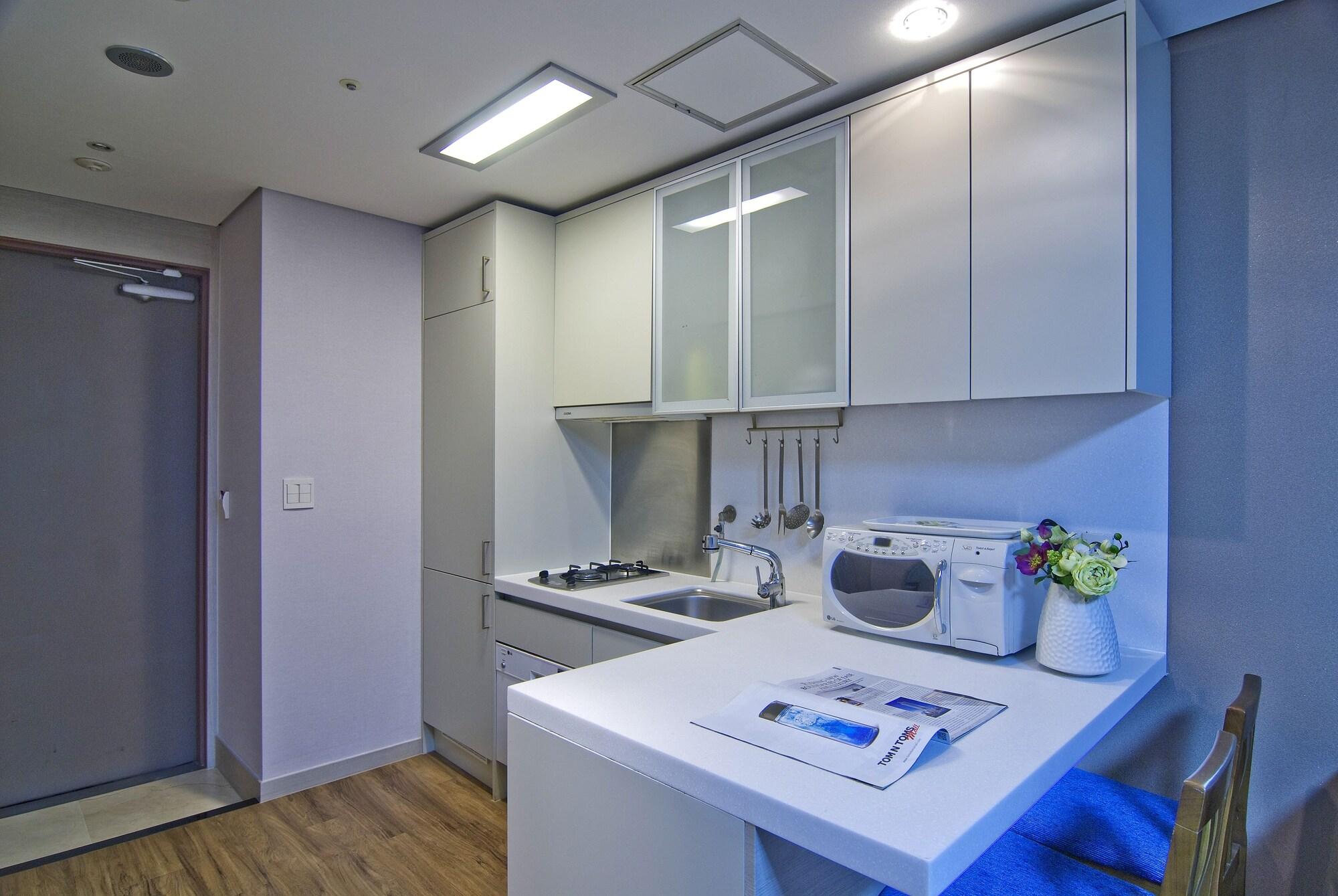 Vabien Suite 2 Serviced Residence Сеул Экстерьер фото